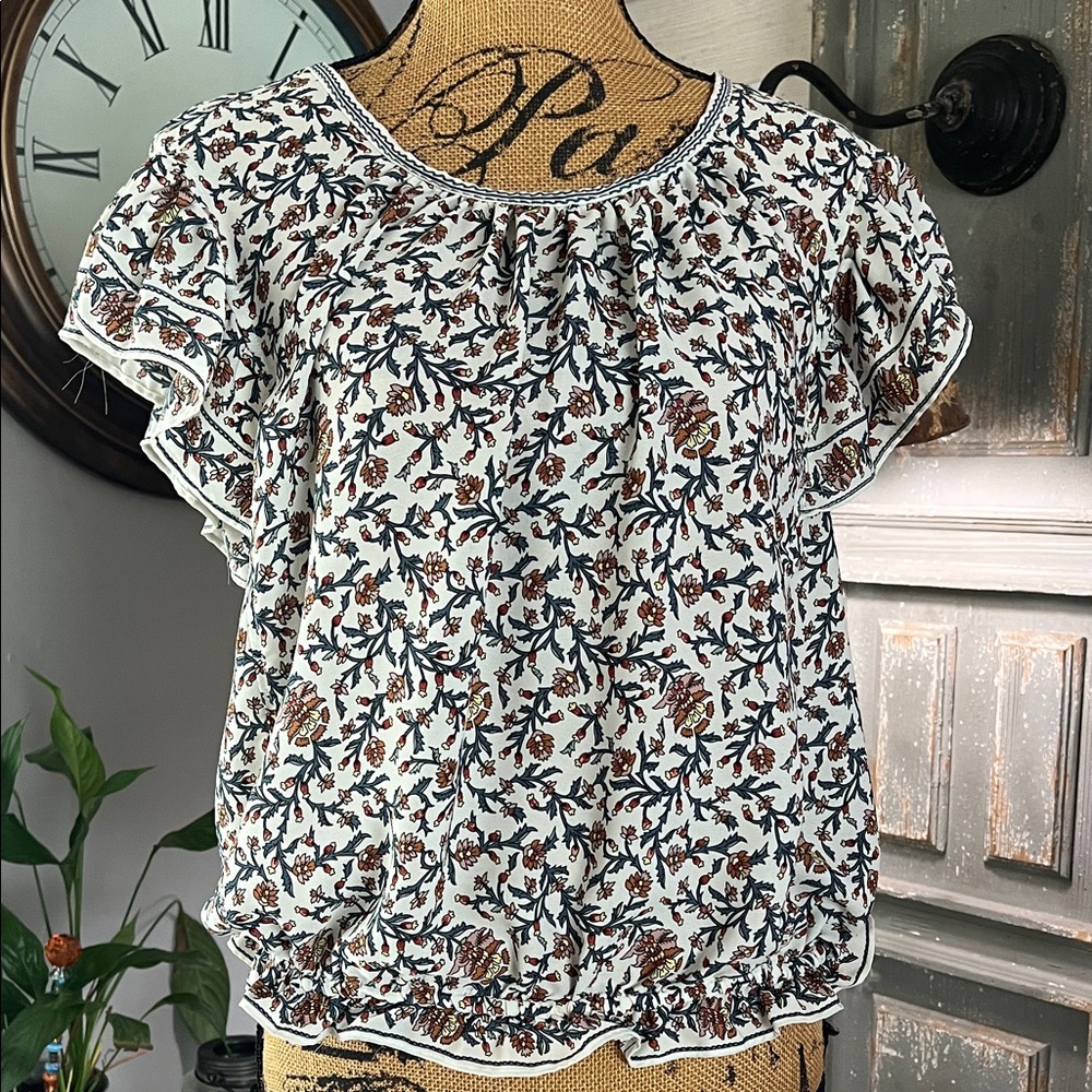 Max Studio White Floral Puff Sleeve Top